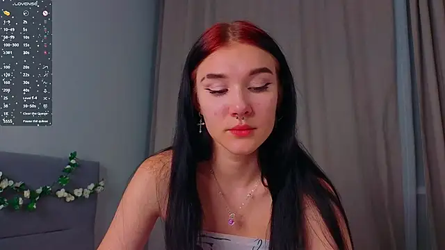 JenniferSullivan online show from October 6, 2025, 9:15 pm