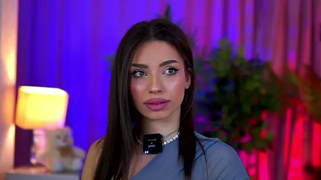 LalaRoze online show from February 19, 2026, 7:33 pm