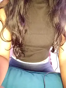 Snapshot of trending_tamizhachii chatting on November 7, 2025, 2:27 am trending tamizhachii online show from November 7, 2025, 2:27 am