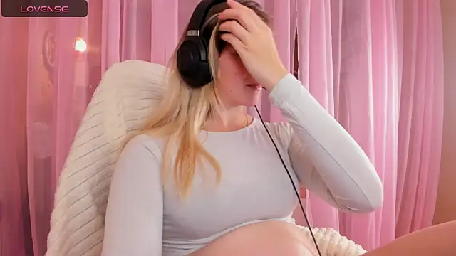 Anabel-Candy online show from October 12, 2025, 6:09 pm