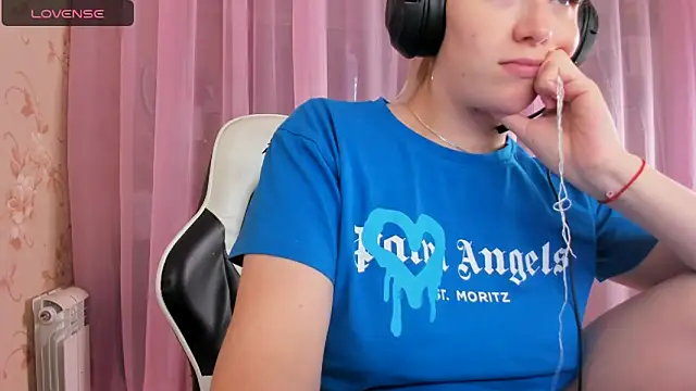 Anabel-Candy online show from October 21, 2025, 6:24 am