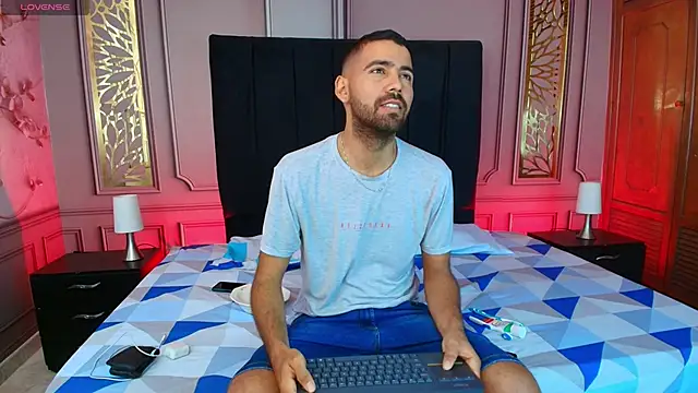 Snapshot of magnus_serket chatting on September 29, 2025, 11:38 am magnus serket online show from September 29, 2025, 11:38 am