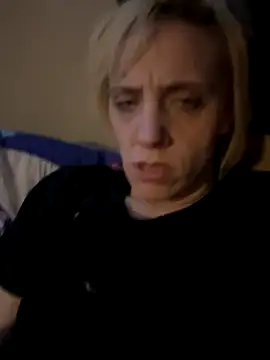 flavi1996 online show from December 15, 2025, 2:06 am