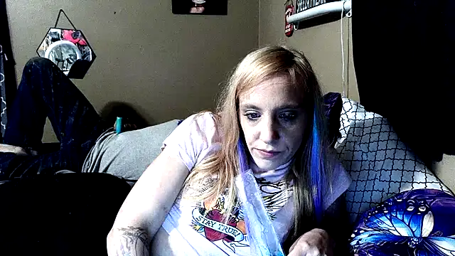 Snapshot of flavi1996 chatting on October 9, 2025, 2:01 am flavi1996 online show from October 9, 2025, 2:01 am