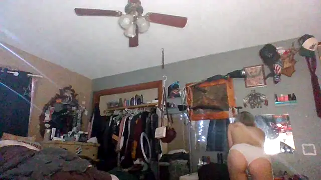 flavi1996 online show from December 22, 2025, 2:06 pm