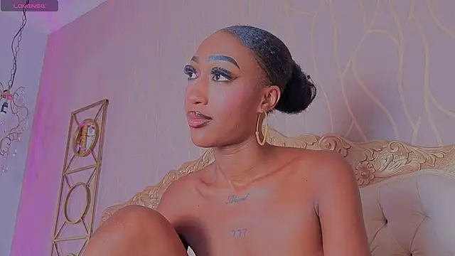 Snapshot of Anamonrroe chatting on June 4, 2026, 7:40 pm Anamonrroe online show from June 4, 2026, 7:40 pm