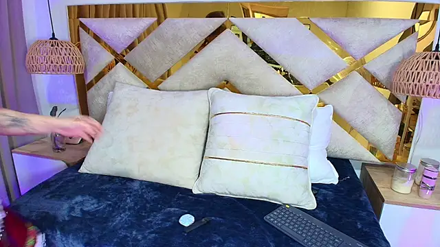 Scarlett Vegaa online show from October 6, 2025, 1:12 pm