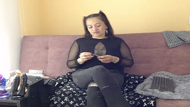  Alicehills33 online show from October 10, 2025, 11:55 am