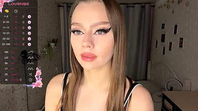 Snapshot of LinetteFay chatting on September 9, 2025, 10:30 pm LinetteFay online show from September 9, 2025, 10:30 pm
