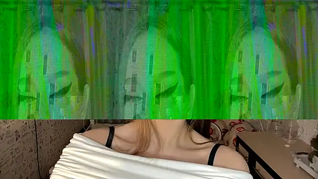 Snapshot of LinetteFay chatting on September 16, 2025, 9:27 pm LinetteFay online show from September 16, 2025, 9:27 pm