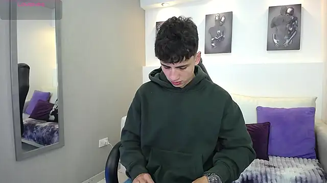 Snapshot of AdrianRinaldi chatting on October 4, 2025, 8:21 pm AdrianRinaldi online show from October 4, 2025, 8:21 pm