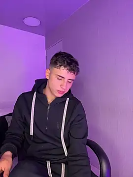 AdrianRinaldi online show from March 13, 2026, 8:03 pm