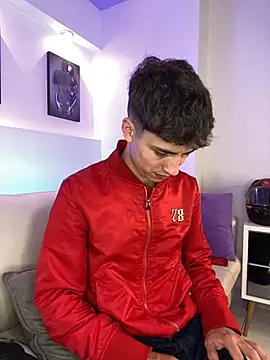 Snapshot of AdrianRinaldi chatting on September 17, 2025, 8:44 pm AdrianRinaldi online show from September 17, 2025, 8:44 pm