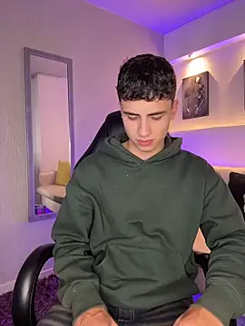 AdrianRinaldi online show from April 10, 2026, 8:05 pm