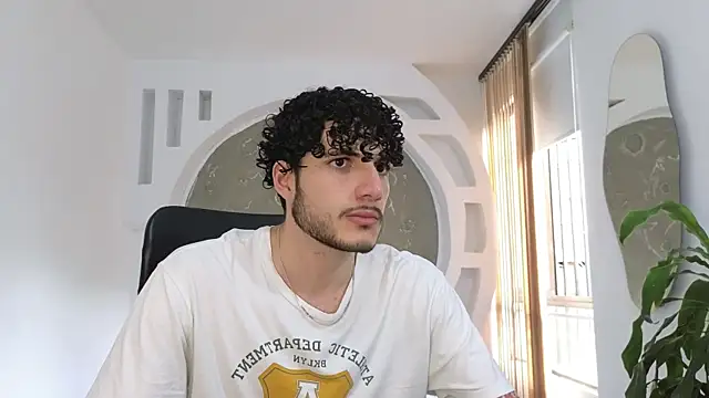 Snapshot of Rafael_Mendezz chatting on September 11, 2025, 8:42 pm Rafael Mendezz online show from September 11, 2025, 8:42 pm