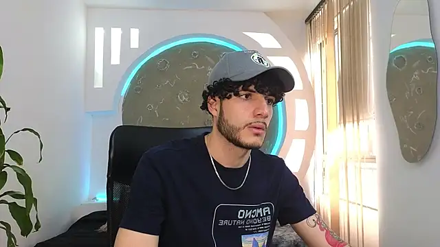 Snapshot of Rafael_Mendezz chatting on October 9, 2025, 8:42 pm Rafael Mendezz online show from October 9, 2025, 8:42 pm