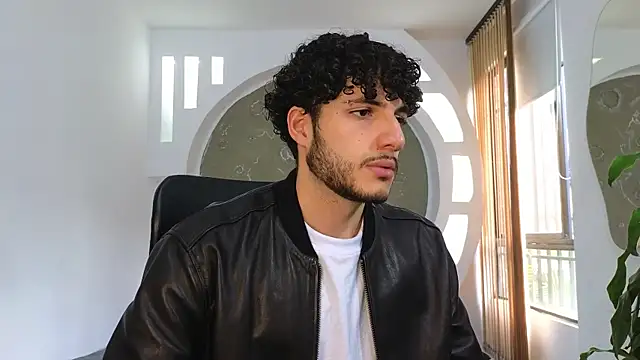 Snapshot of Rafael_Mendezz chatting on September 18, 2025, 8:56 pm Rafael Mendezz online show from September 18, 2025, 8:56 pm