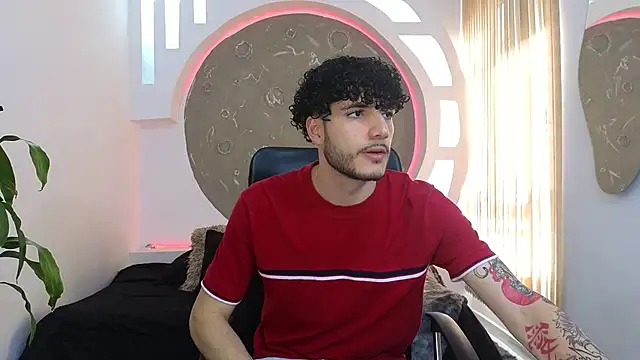 Snapshot of Rafael_Mendezz chatting on October 2, 2025, 8:23 pm Rafael Mendezz online show from October 2, 2025, 8:23 pm