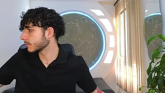 Snapshot of Rafael_Mendezz chatting on September 19, 2025, 8:57 pm Rafael Mendezz online show from September 19, 2025, 8:57 pm