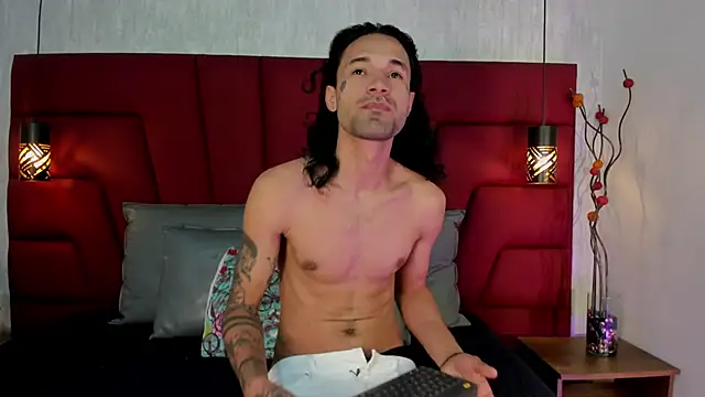 Snapshot of Hisoka_011 chatting on September 22, 2025, 11:49 am Hisoka 011 online show from September 22, 2025, 11:49 am