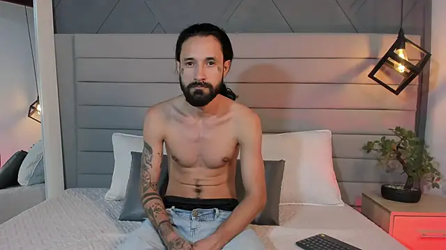 Snapshot of Hisoka_011 chatting on September 18, 2025, 8:12 pm Hisoka 011 online show from September 18, 2025, 8:12 pm