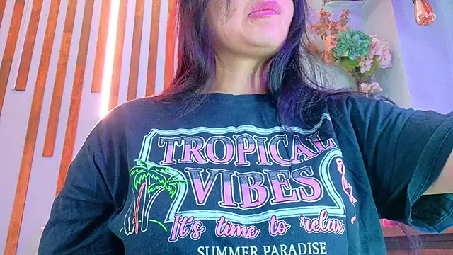 Snapshot of Jennifer_Vega1 chatting on October 13, 2025, 9:38 pm Jennifer Vega1 online show from October 13, 2025, 9:38 pm