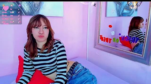 Snapshot of Sharlot_Gallego chatting on October 31, 2025, 11:44 pm Sharlot Gallego online show from October 31, 2025, 11:44 pm