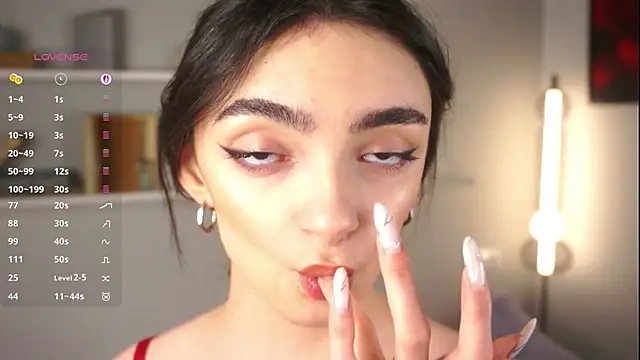 Snapshot of Morena_Dolce chatting on October 4, 2025, 4:14 am Morena Dolce online show from October 4, 2025, 4:14 am