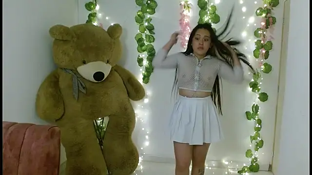 Snapshot of lucy1609 chatting on September 19, 2025, 8:24 pm lucy1609 online show from September 19, 2025, 8:24 pm