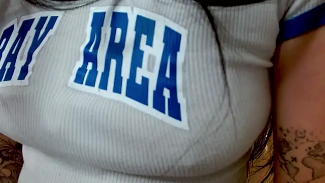 Snapshot of lucy1609 chatting on October 28, 2025, 8:30 pm lucy1609 online show from October 28, 2025, 8:30 pm