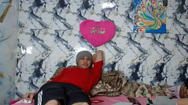 Snapshot of hot_lady19 chatting on October 16, 2025, 5:10 pm hot lady19 online show from October 16, 2025, 5:10 pm