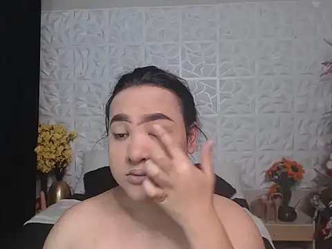 Hotcum ella online show from December 16, 2025, 11:53 pm