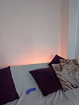 AliishaPss online show from February 17, 2026, 8:06 pm