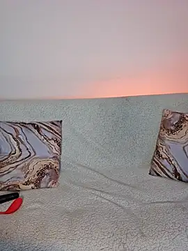 AliishaPss online show from December 22, 2025, 7:14 pm