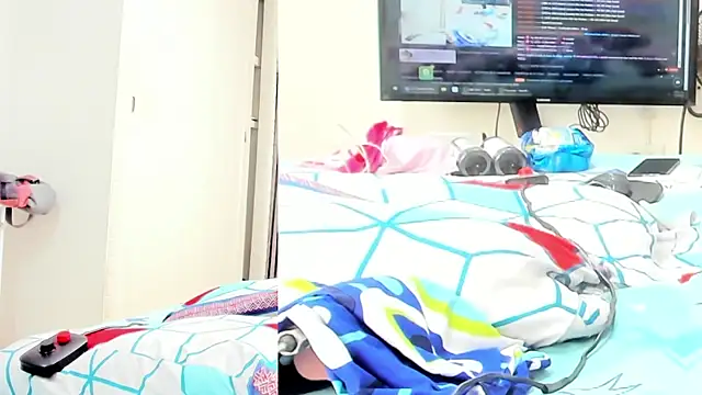 Snapshot of Alani_Queen chatting on October 7, 2025, 7:37 pm Alani Queen online show from October 7, 2025, 7:37 pm