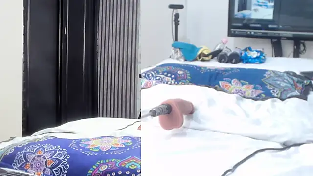 Alani Queen online show from December 19, 2025, 7:27 pm