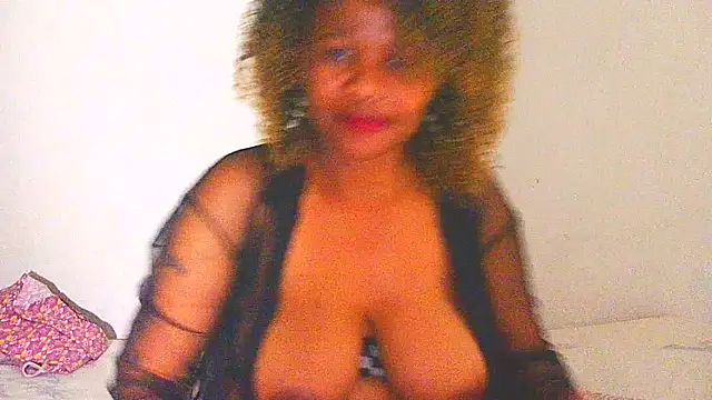 Augustine-Blooomxx online show from September 12, 2025, 7:02 pm