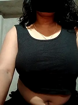 Snapshot of DiyaRoy49 chatting on October 3, 2025, 9:22 am DiyaRoy49 online show from October 3, 2025, 9:22 am