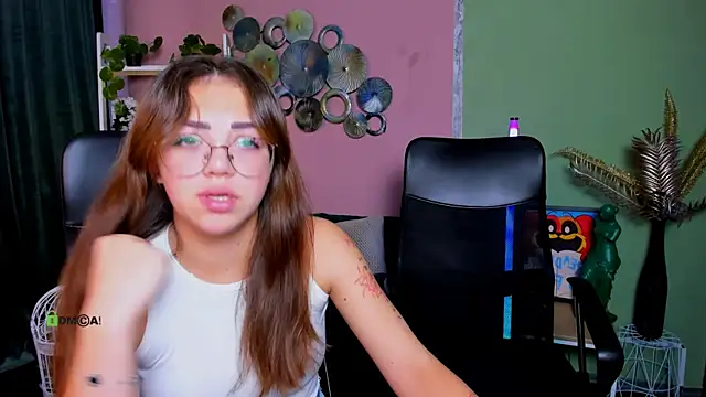 Snapshot of alex_jakson chatting on October 7, 2025, 5:41 am alex jakson online show from October 7, 2025, 5:41 am