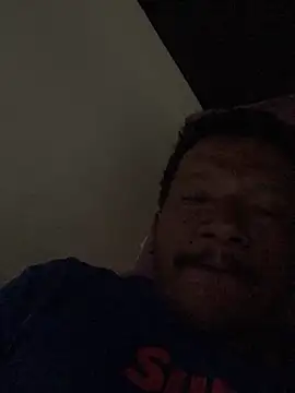 Snapshot of PIROCA-GGGG chatting on October 5, 2025, 10:28 am PIROCA-GGGG online show from October 5, 2025, 10:28 am