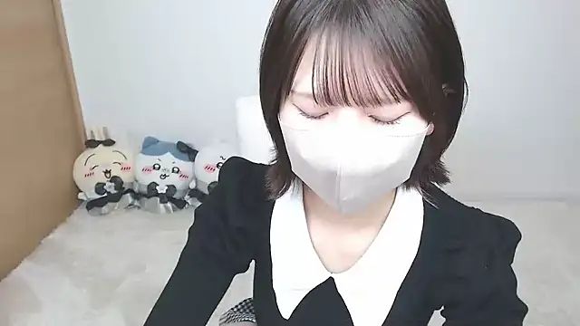 Snapshot of yuna_rin chatting on December 16, 2025, 11:03 am yuna rin online show from December 16, 2025, 11:03 am