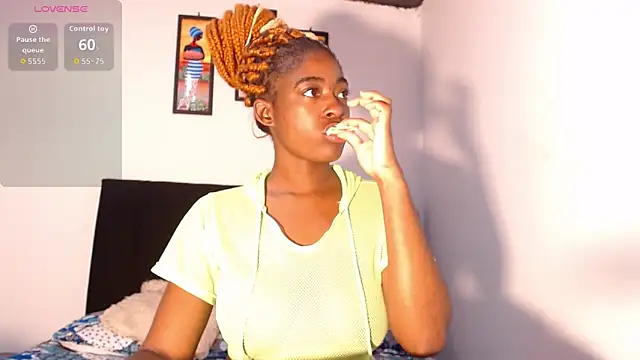 AdrianaCampbelll online show from October 15, 2025, 6:33 am