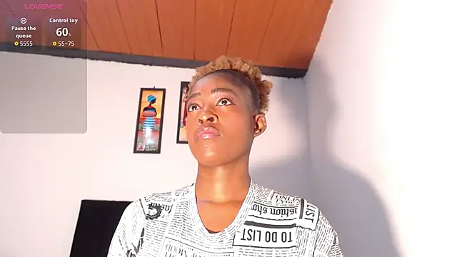 AdrianaCampbelll online show from October 18, 2025, 4:25 am