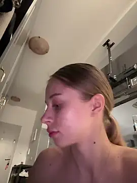 Snapshot of BabyAnais chatting on October 23, 2025, 4:05 pm BabyAnais online show from October 23, 2025, 4:05 pm