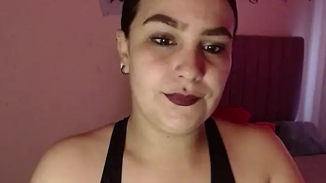 Snapshot of Salma_deep chatting on September 14, 2025, 4:18 pm Salma deep online show from September 14, 2025, 4:18 pm