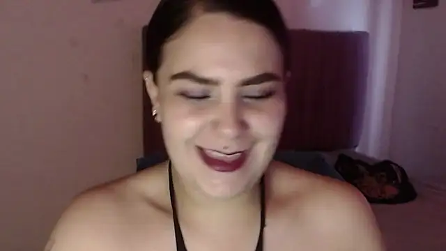 Snapshot of Salma_deep chatting on September 27, 2025, 3:40 pm Salma deep online show from September 27, 2025, 3:40 pm