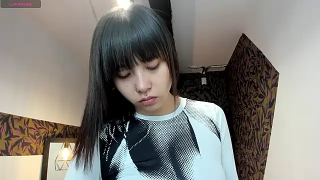 Snapshot of Hanna_Lee__ chatting on September 13, 2025, 7:58 pm Hanna Lee   online show from September 13, 2025, 7:58 pm