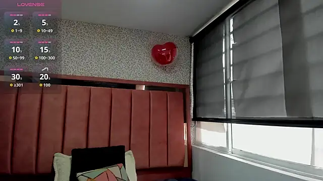 Snapshot of Hanna_Lee__ chatting on September 24, 2025, 8:26 pm Hanna Lee   online show from September 24, 2025, 8:26 pm