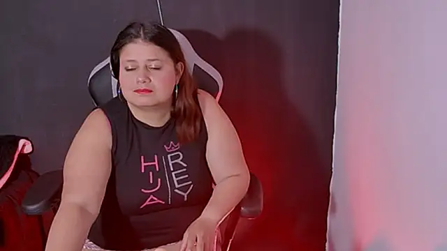 Lizz Milf online show from September 17, 2025, 1:57 pm
