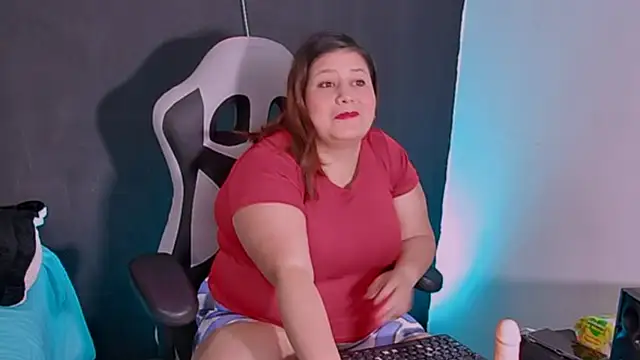 Lizz Milf online show from September 23, 2025, 4:58 pm